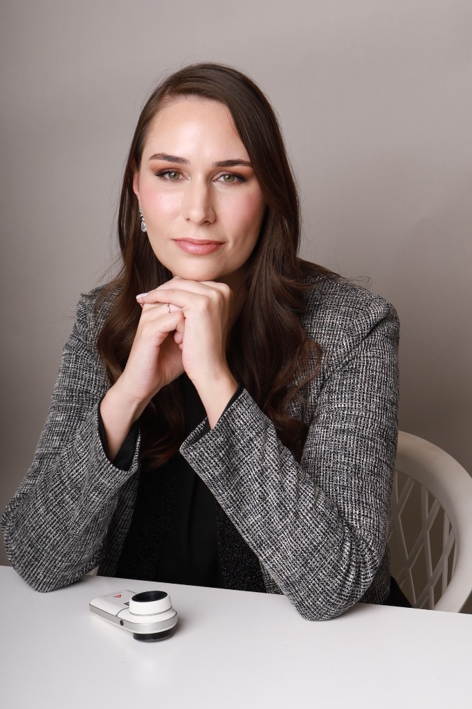 Dra. Natália Marcon em atendimento